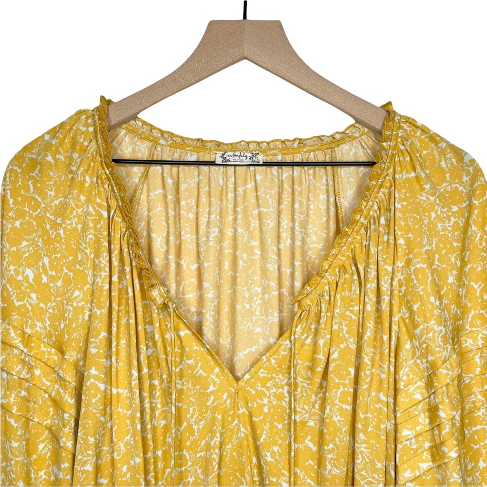 ♦️SOLD♦️Free People All Tucks Floral Printed Bodysuit - Picture 4 of 15